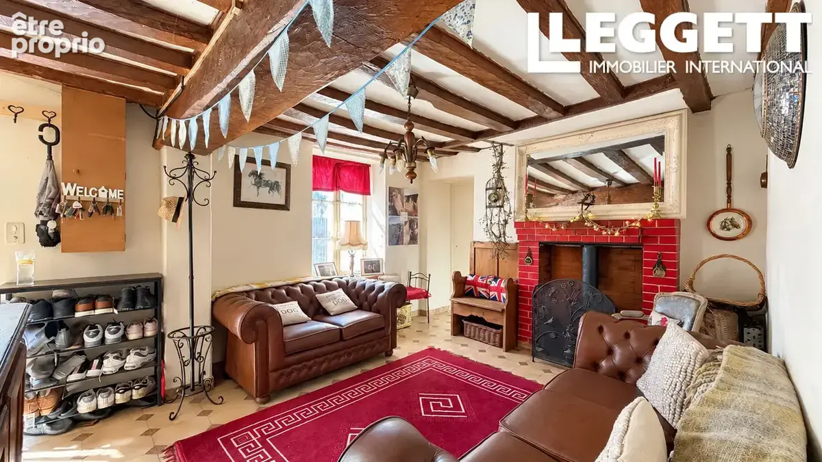 Charmante maison de caractère avec dépendances, terrain et piscine chauffée - photo 2