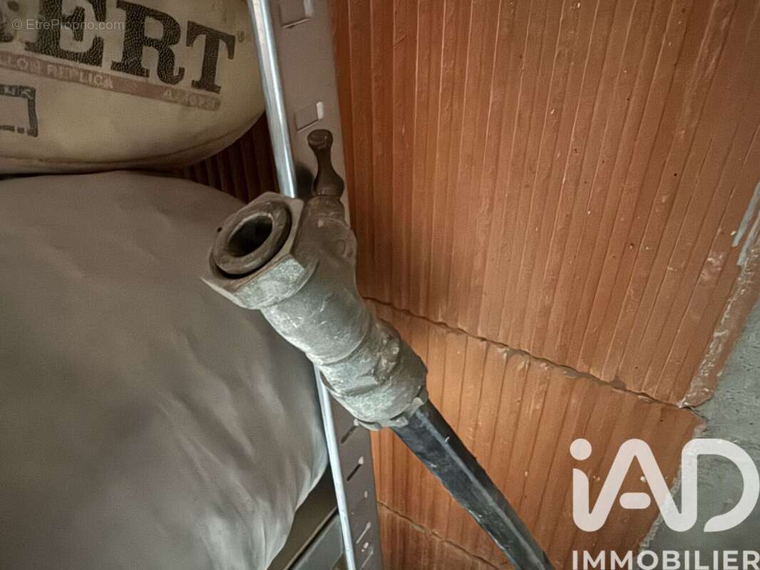 Photo 6 - Parking à CARAMANY