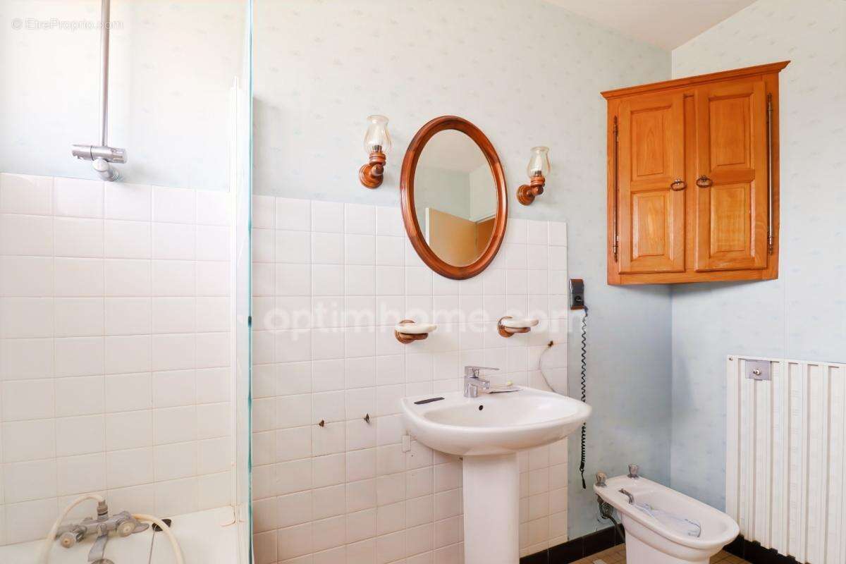 Maison Individuelle sur sous-sol de 65 m² environ - 4 pièces - 1 voir 2 Chambres - Garage -Parcelle 700 m² -MAGNAC LAVAL (87) - photo 19