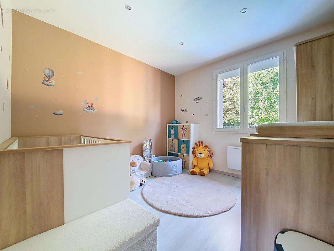 Maison à PONT-EVEQUE