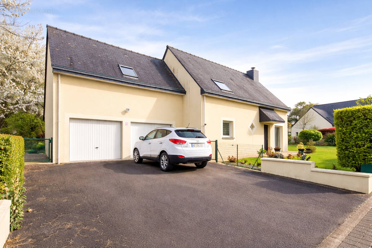 Maison à CHASNE-SUR-ILLET