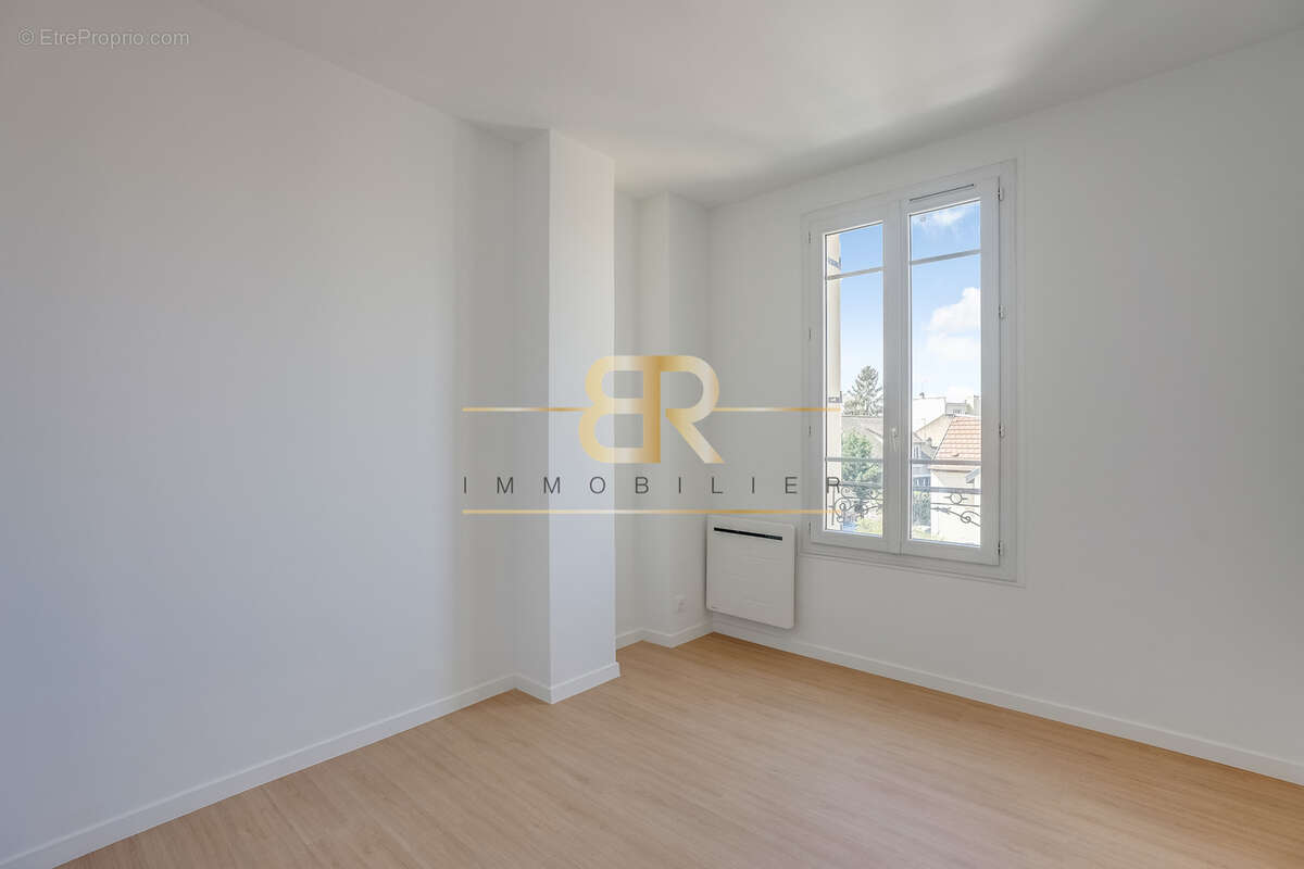 Appartement à GENNEVILLIERS