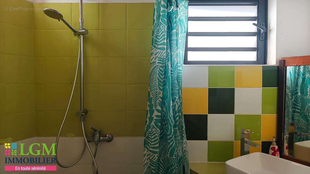 Maison à LA PLAINE-DES-PALMISTES