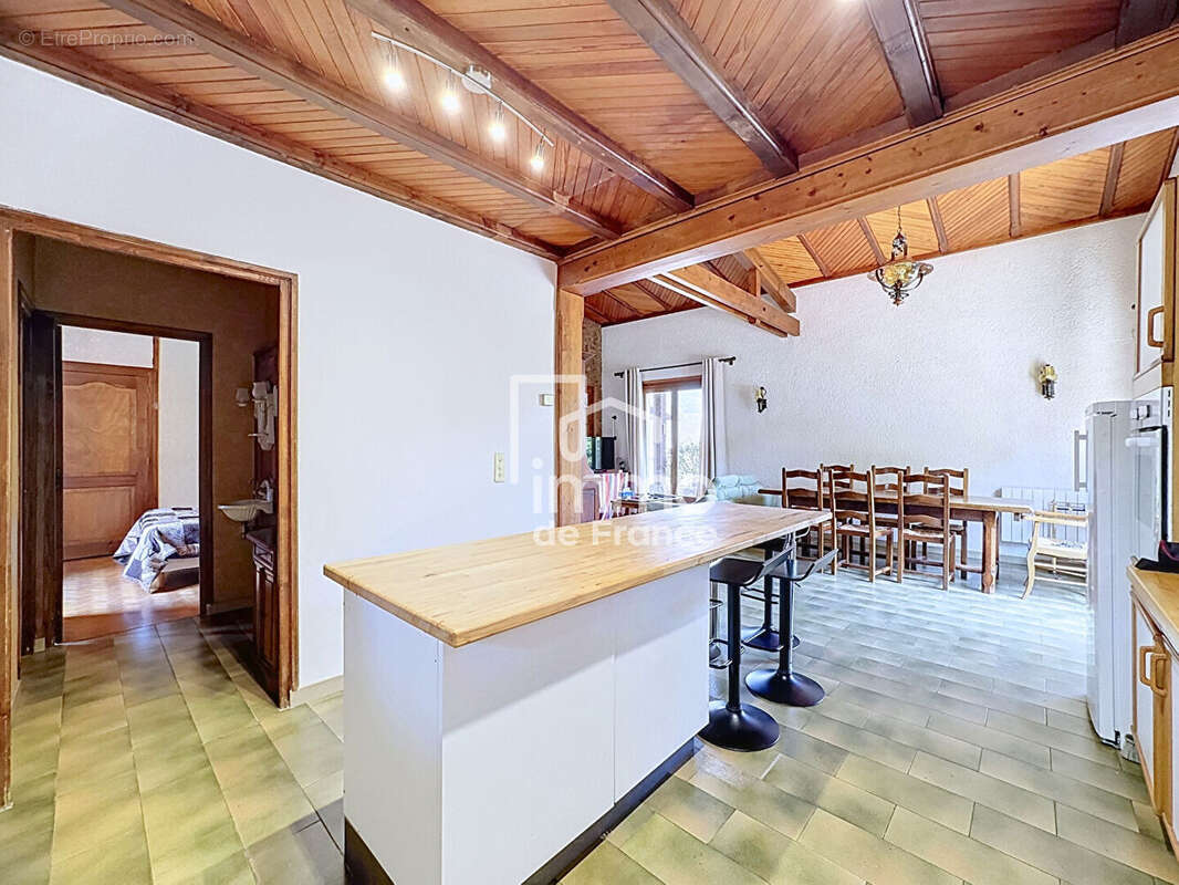 Maison  6 pièce(s) 175 m2 - photo 3