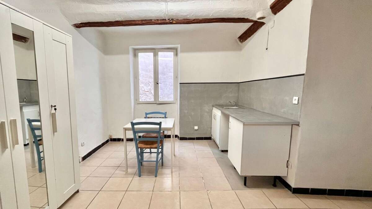 Appartement à MARSEILLE-6E
