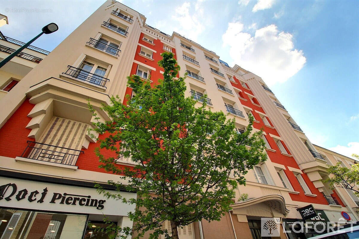 Appartement à LA GARENNE-COLOMBES