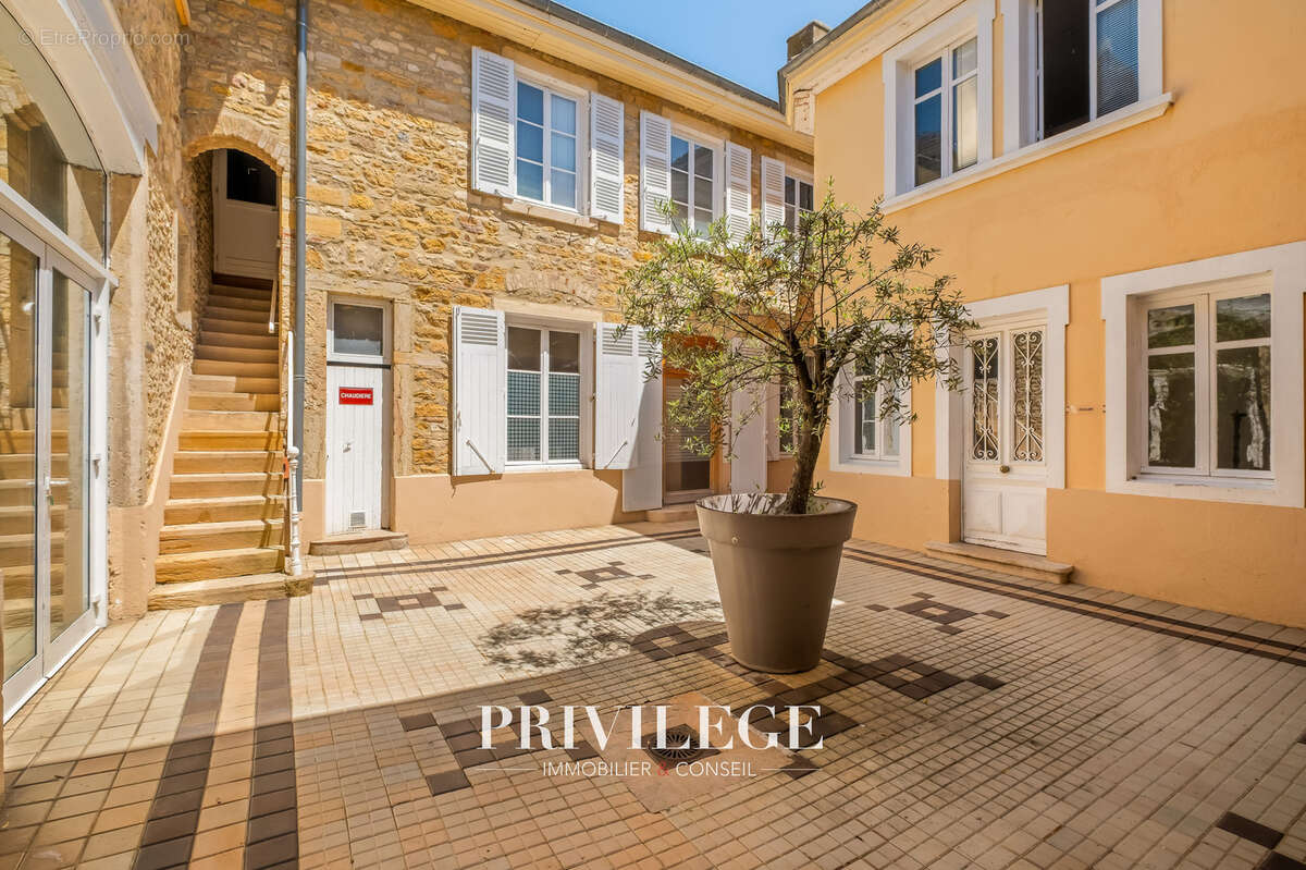 Maison à LIMAS