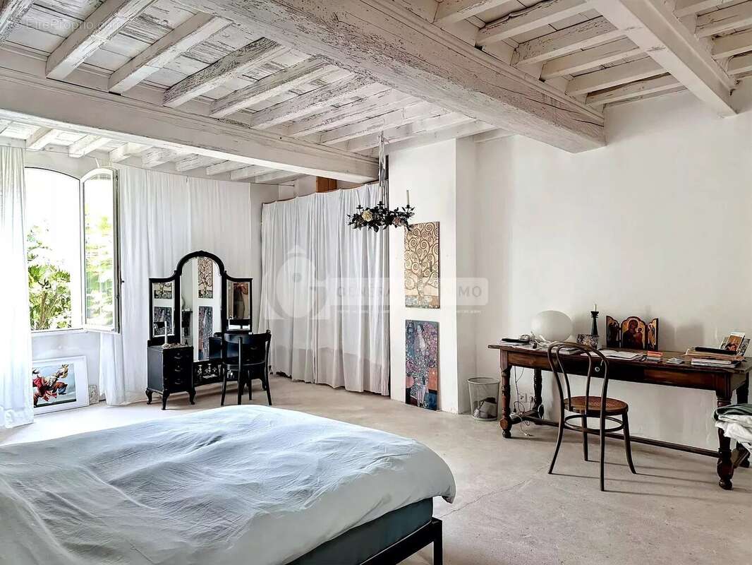 Appartement à FONTVIEILLE