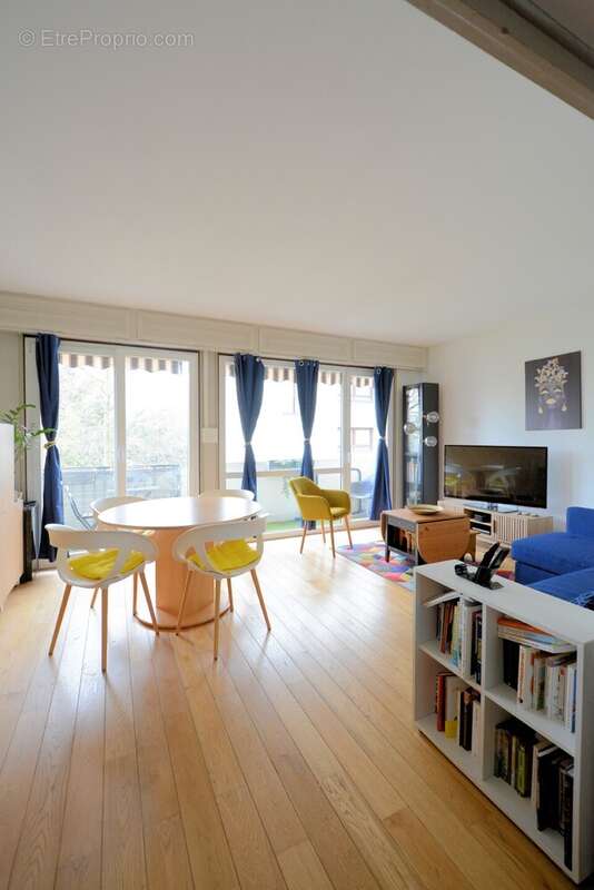 Appartement à SAINT-MAUR-DES-FOSSES