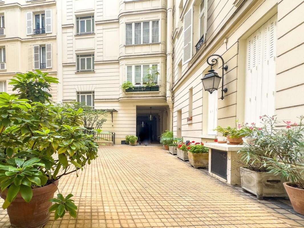 Photo 2 - Appartement à PARIS-17E