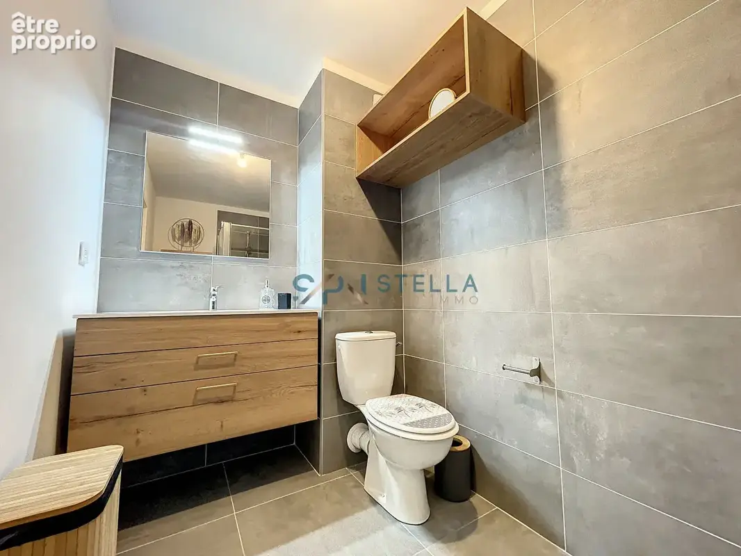 Grand T2 ultra récent avec garage et vue dégagée ! - photo 11
