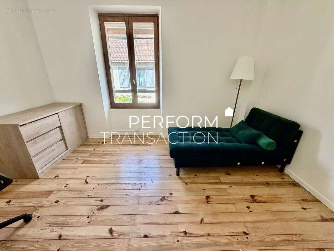 Appartement à SAINT-GEORGES-DE-COMMIERS