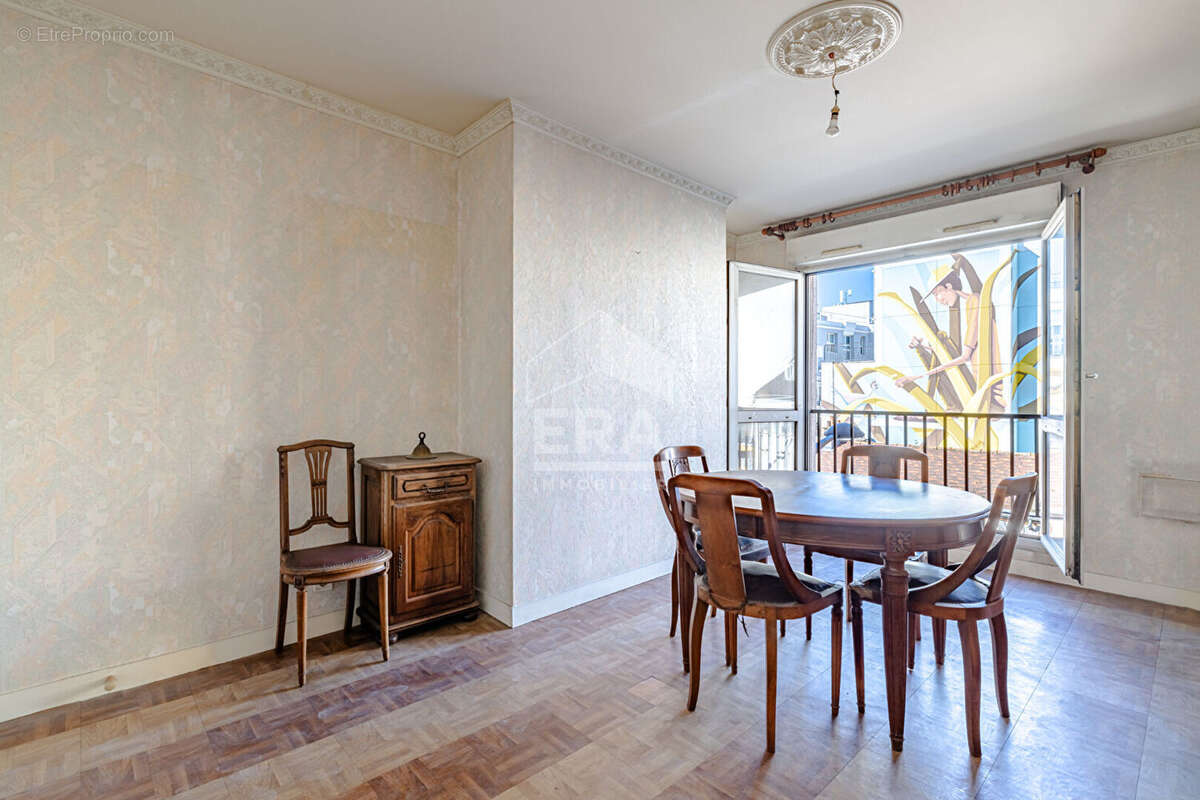 Appartement à PARIS-20E