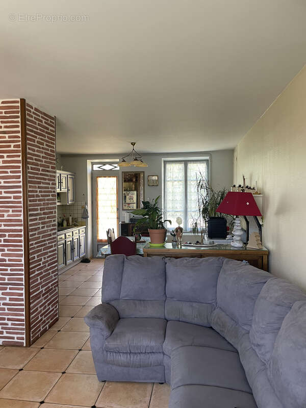 Maison à SAINT-DENIS-DES-MURS