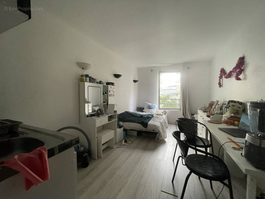 Appartement à COURBEVOIE