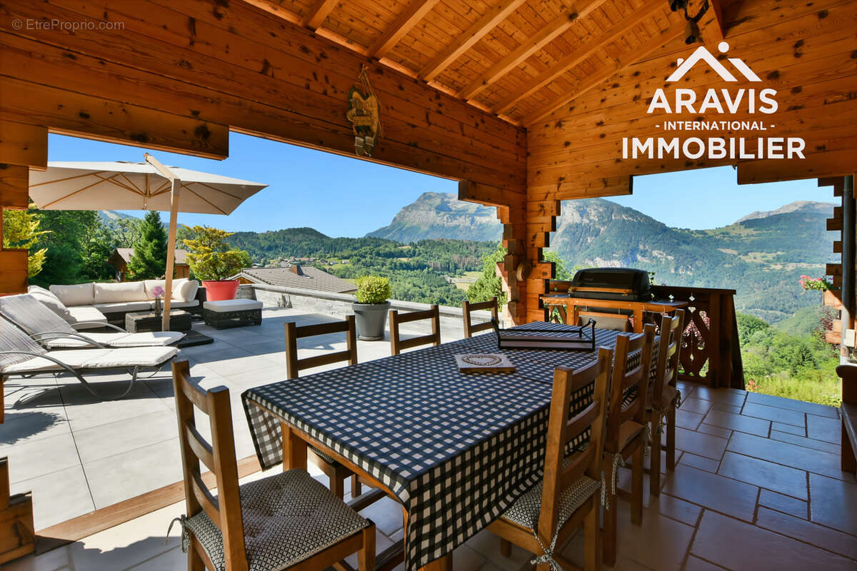 Maison à ARACHES-LA-FRASSE