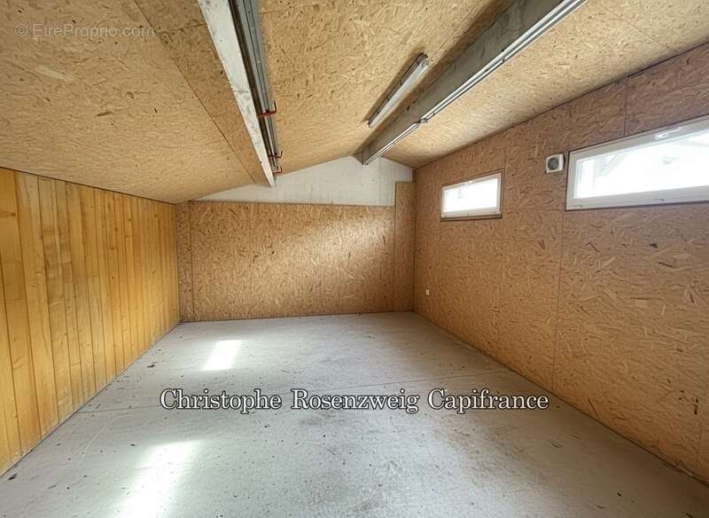 Maison T6 de 140 m2 plus Annexe de 55 m2 - photo 11