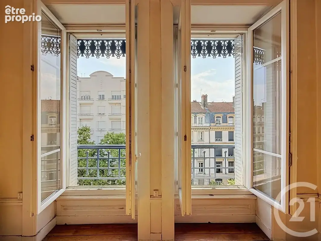 Appartement 72 m² à Lyon-7e  - photo 2