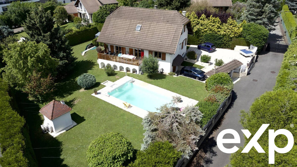 Maison à VETRAZ-MONTHOUX