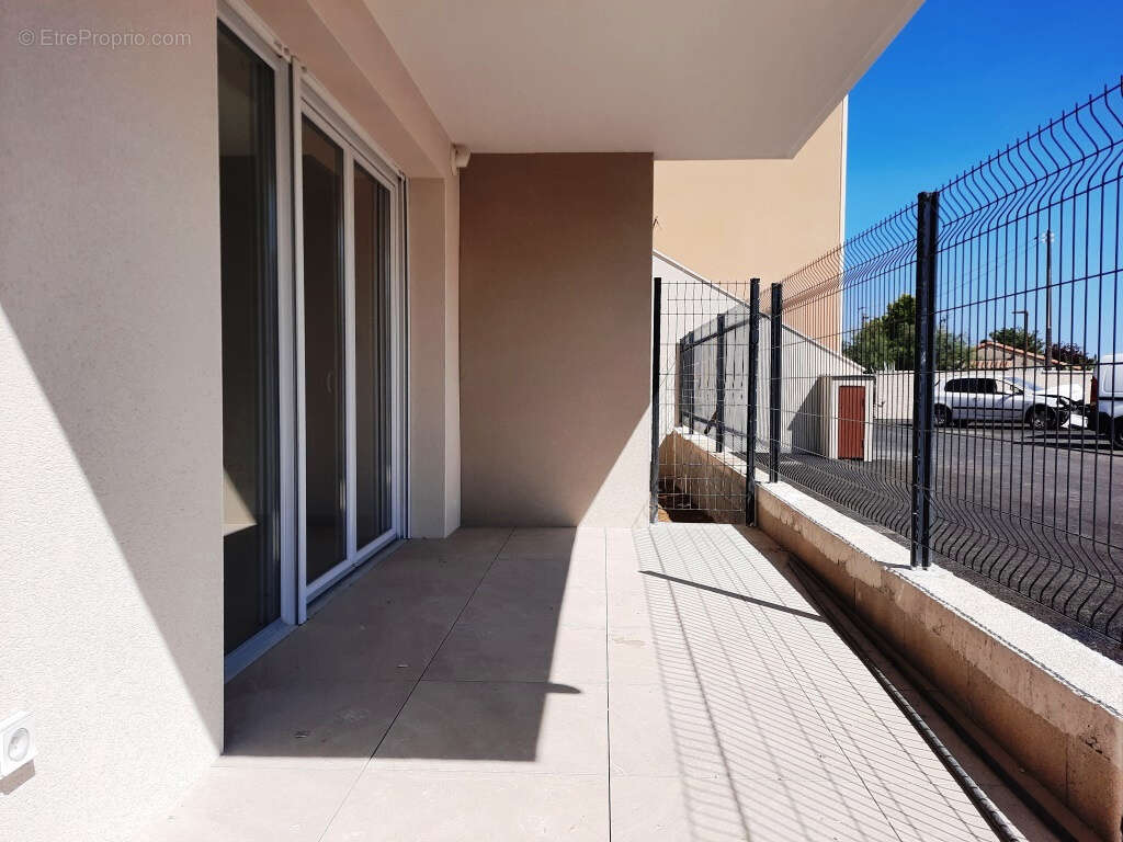 Appartement à VIC-LA-GARDIOLE