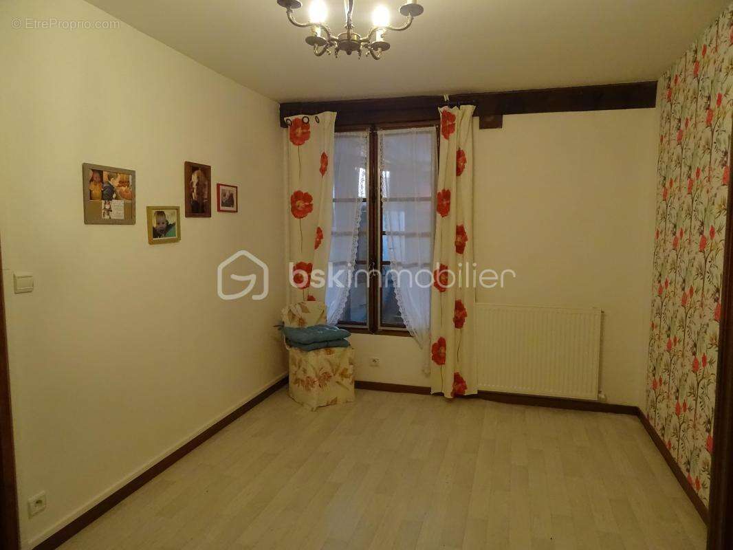 Appartement à COULLONS