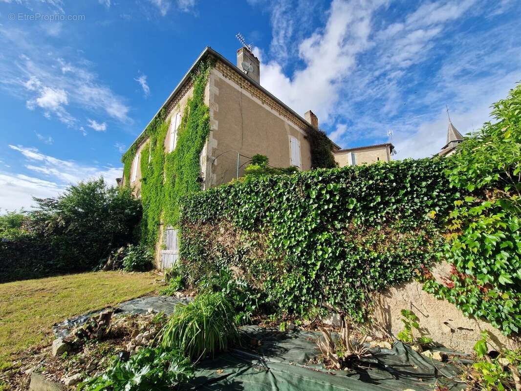Maison à PESSAN