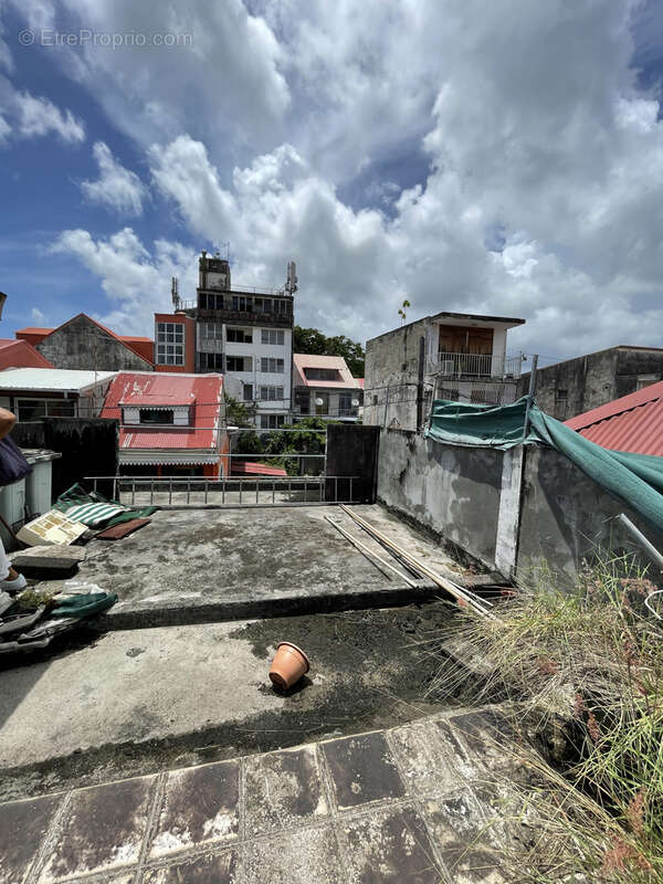 Maison à POINTE-A-PITRE