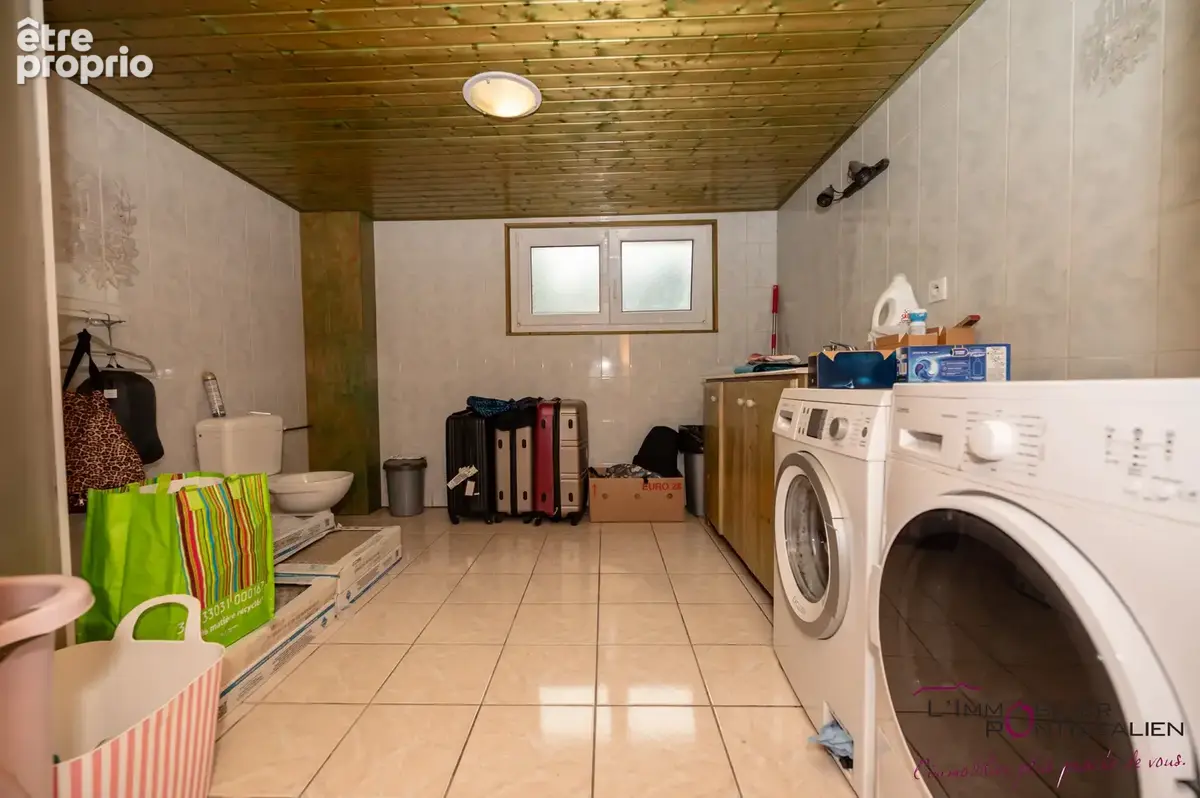 Maison - vuillecin - 200m2 - 6 chambres - photo 17
