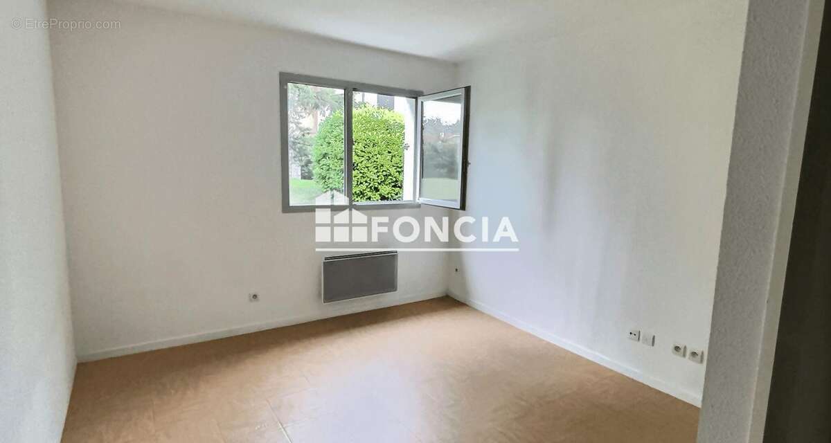 Appartement à SAINT-GENIS-LAVAL