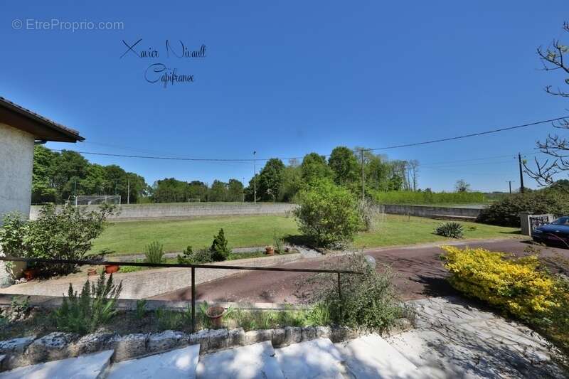 Maison à PONT-DE-VAUX