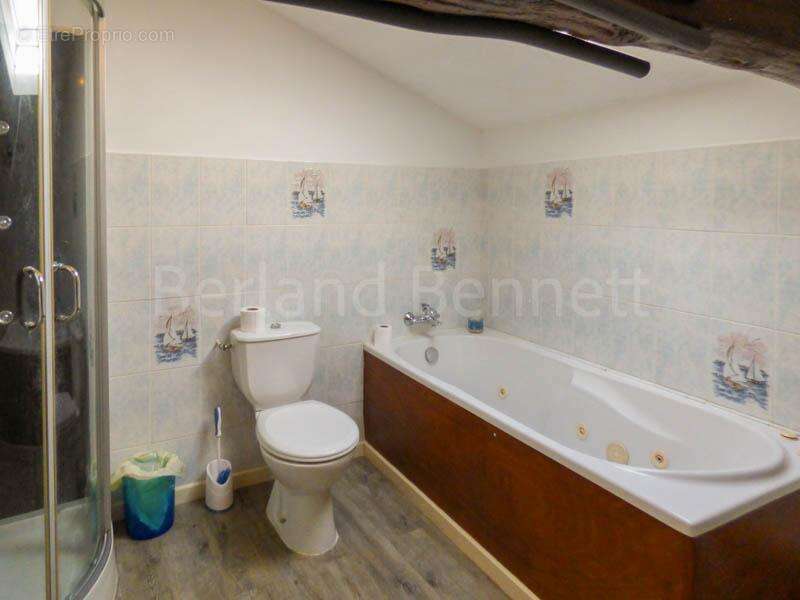 Maison à CHEF-BOUTONNE