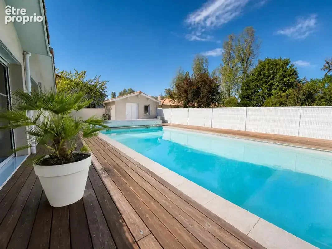 Maison de 7 pièces de 218 m² à Yvrac - photo 15
