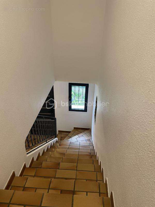 Maison divisee en t4, t3 et t2 - photo 7