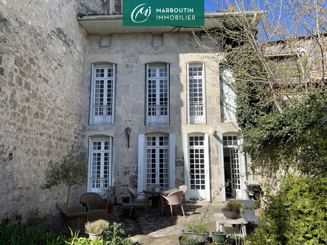 Maison à CASTELJALOUX