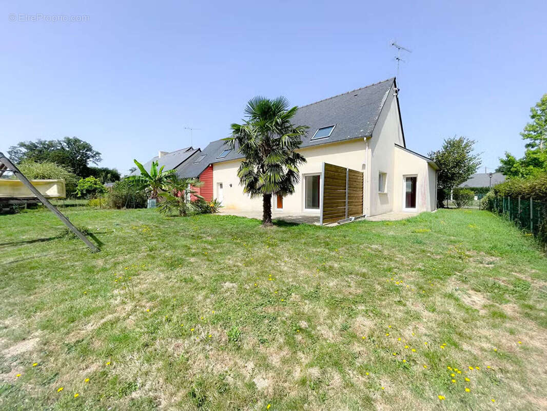Maison à LOHEAC