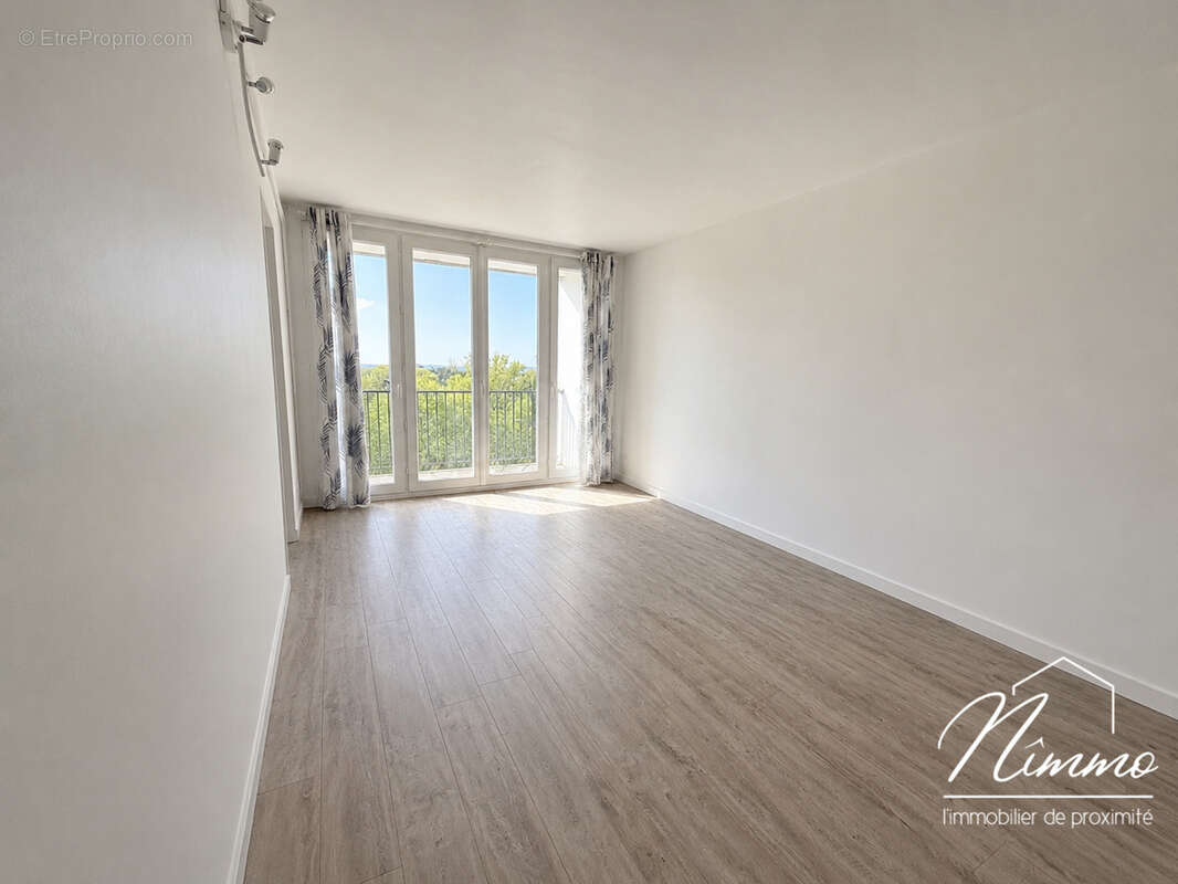En exclusivite nimes proche puech du teil appt t2 + cave - photo 2