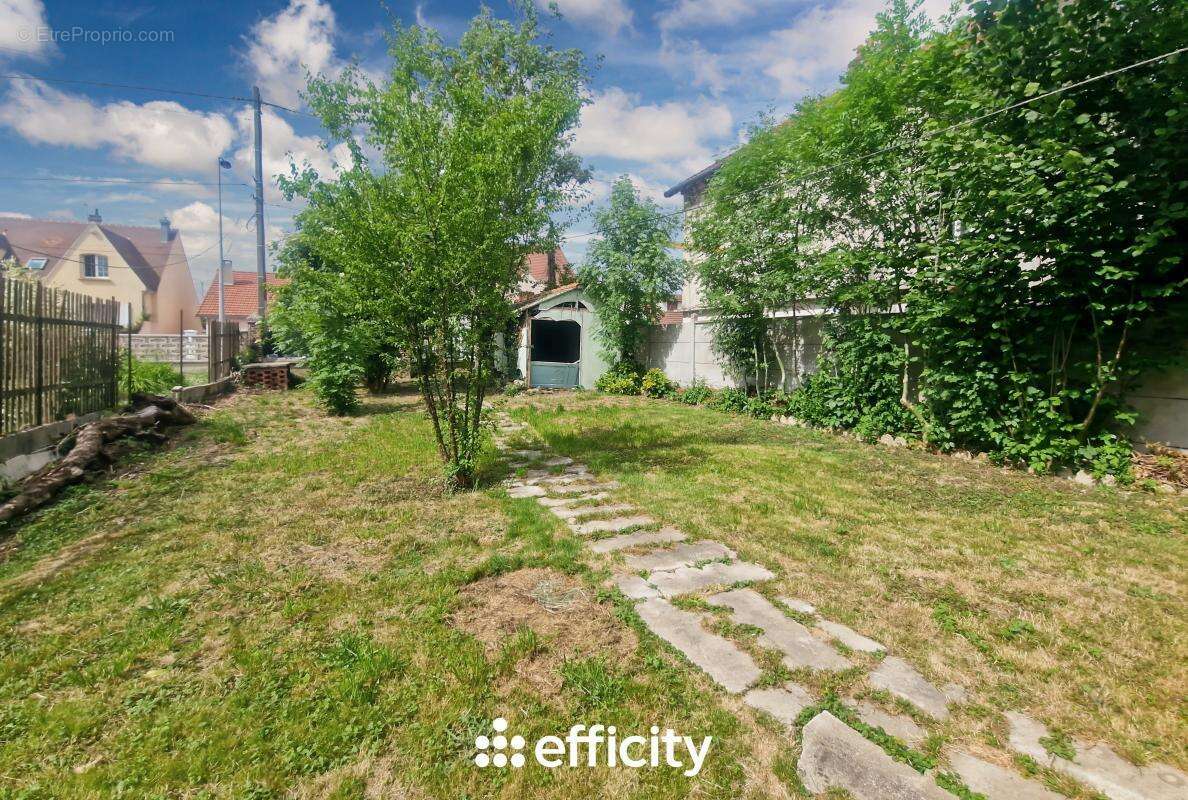 Maison à PONTAULT-COMBAULT