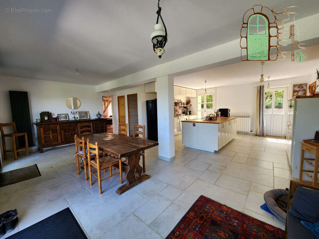 Maison 270 m² à Arville  - photo 5