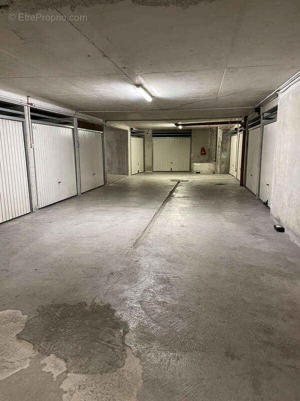 Parking à CAP-D&#039;AIL