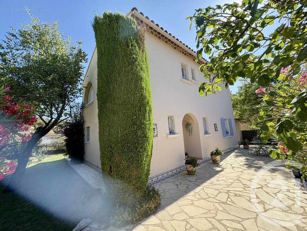 Maison à SIX-FOURS-LES-PLAGES