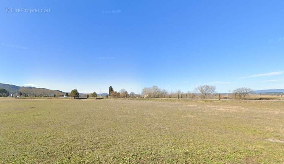 Terrain à PEYROLLES-EN-PROVENCE