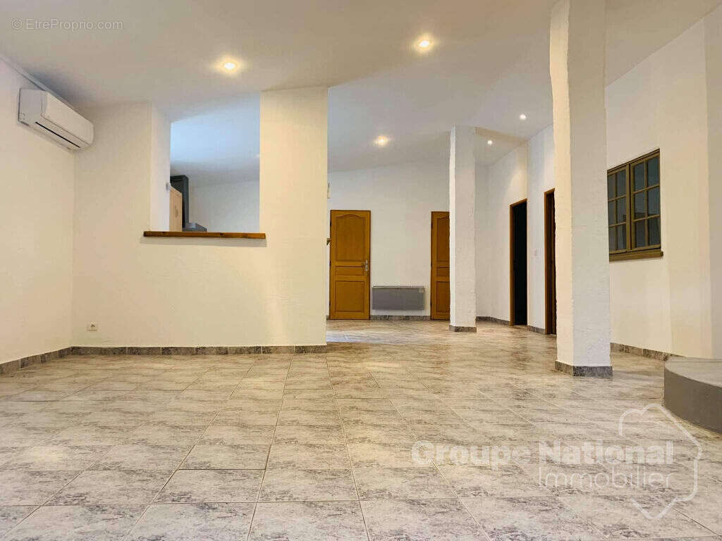 Ensemble immobilier de 377m2 sur plus de 5800m2  prés de Uzés - photo 11
