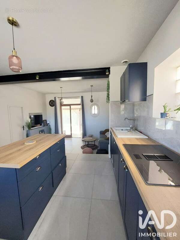 Photo 5