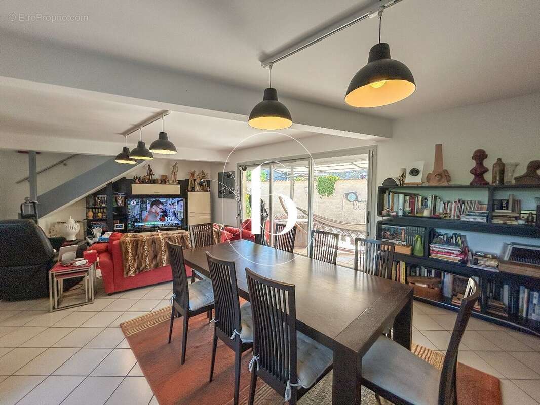 Maison à VALLON-PONT-D&#039;ARC