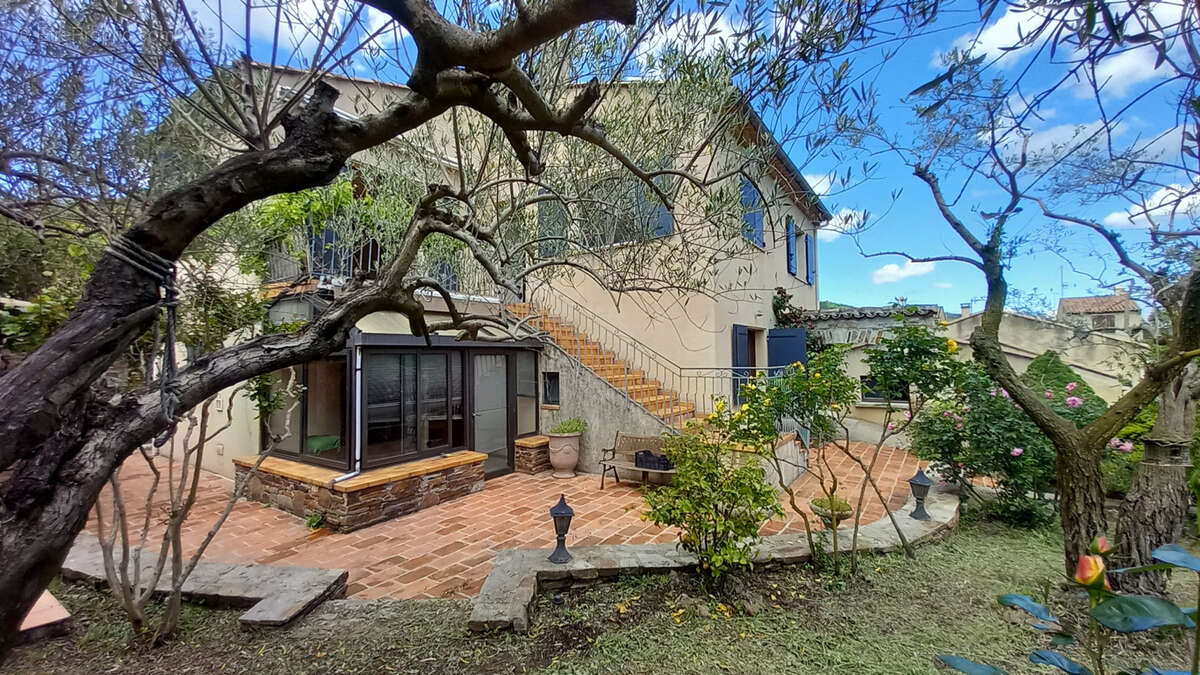 Maison à LE POUJOL-SUR-ORB