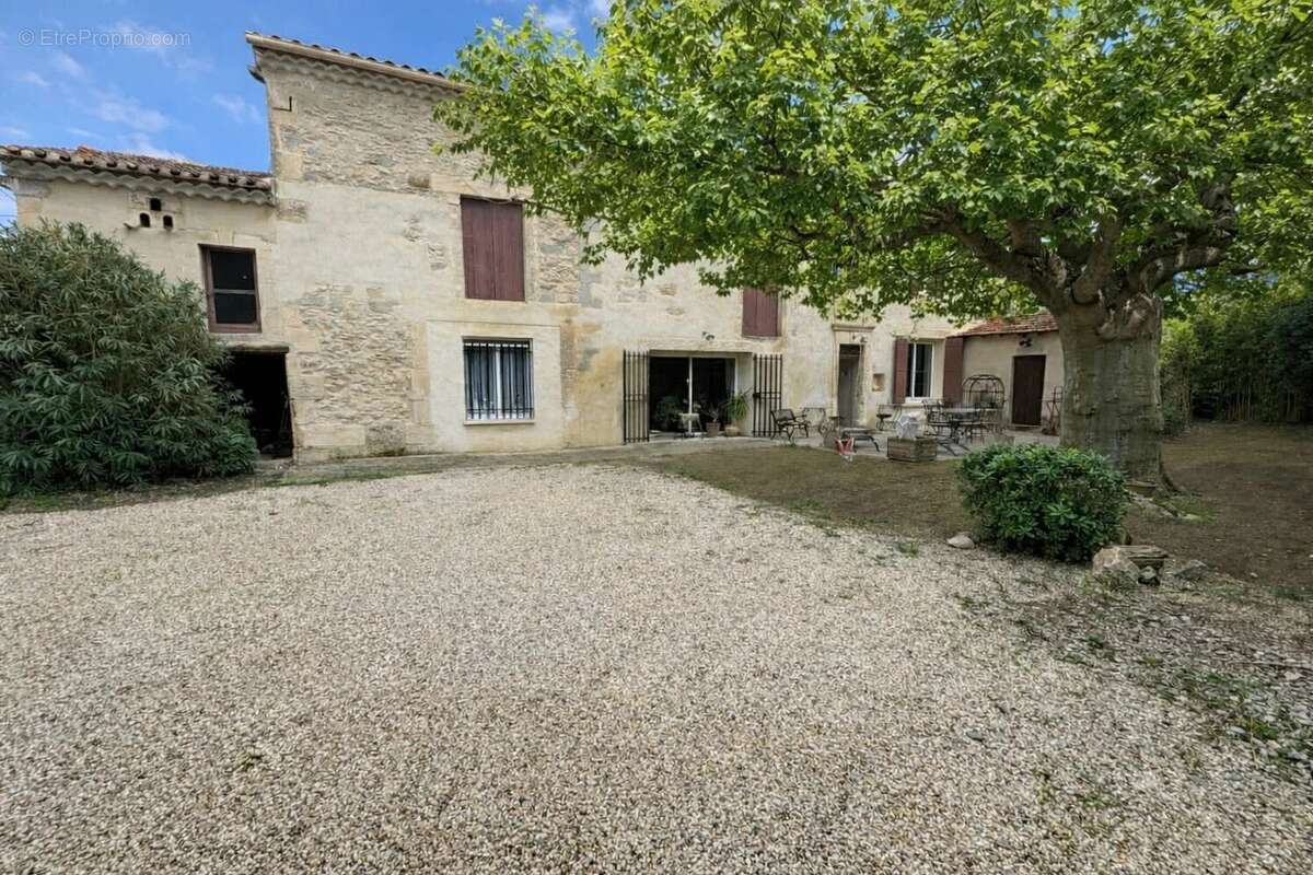 Maison à CHATEAURENARD