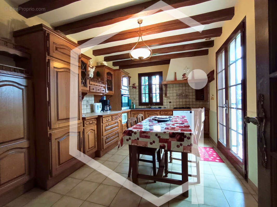 Maison à COSNE-COURS-SUR-LOIRE