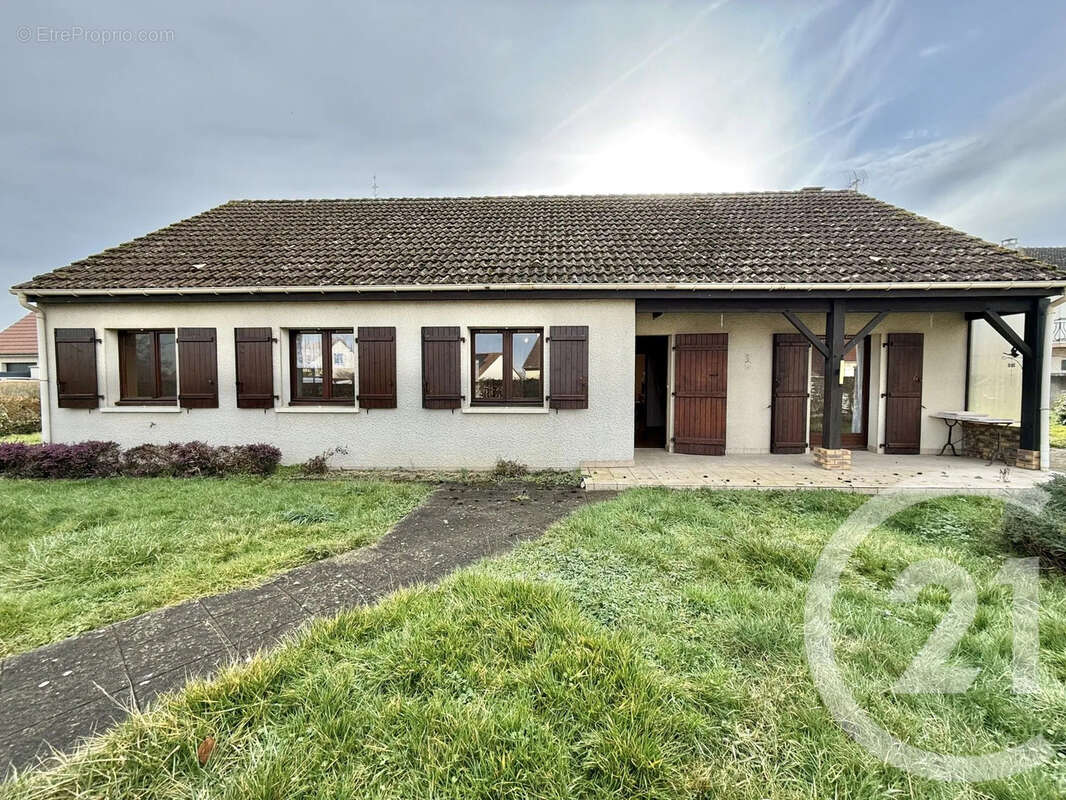 Maison à MONTBEUGNY