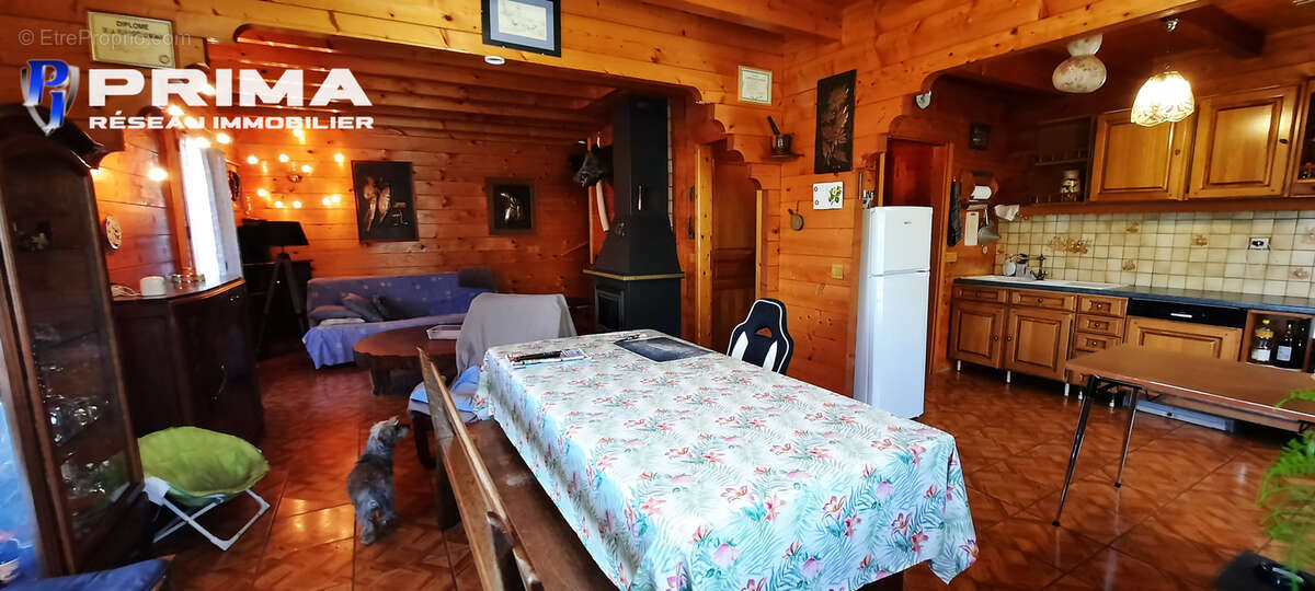 Maison à PRUNIERES