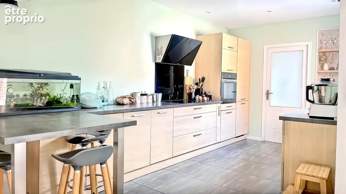 Maison semi-flamande rénovée   130 m2   Halluin - photo 3